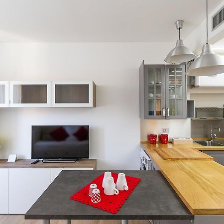 Alessia'S Flat - Sarpi 2 Apartment Milan Bagian luar foto
