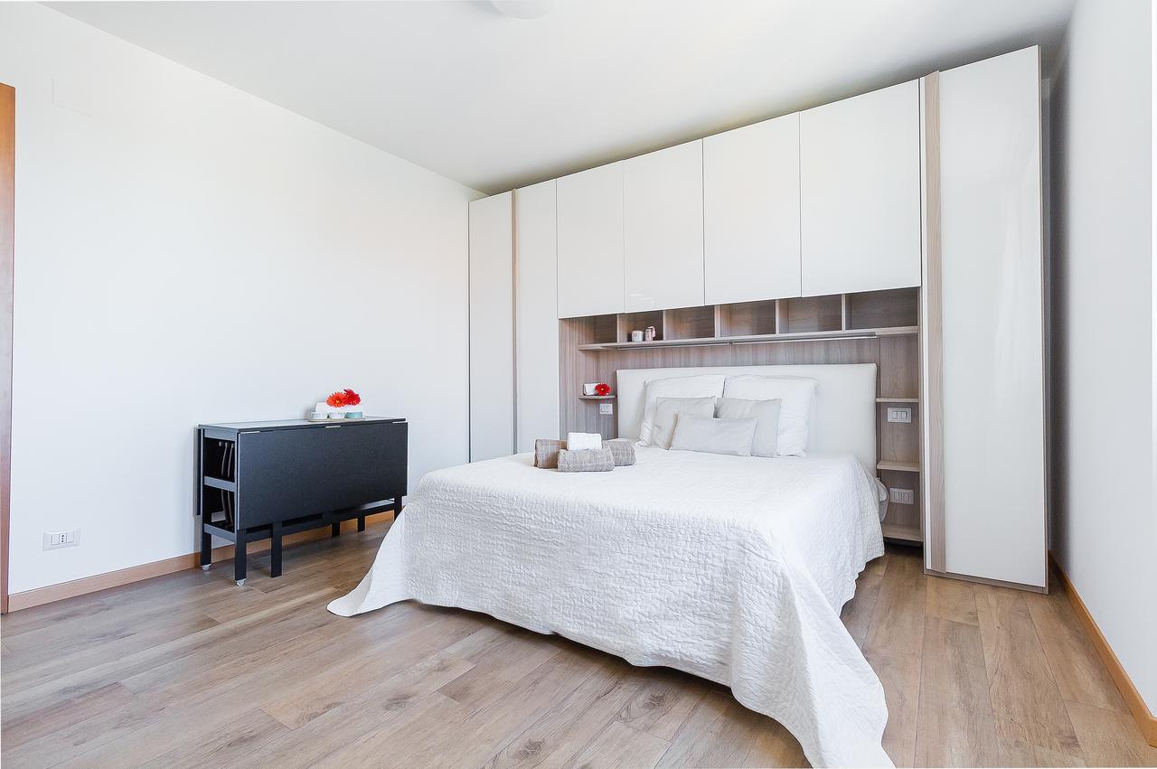 Alessia'S Flat - Sarpi 2 Apartment Milan Bagian luar foto