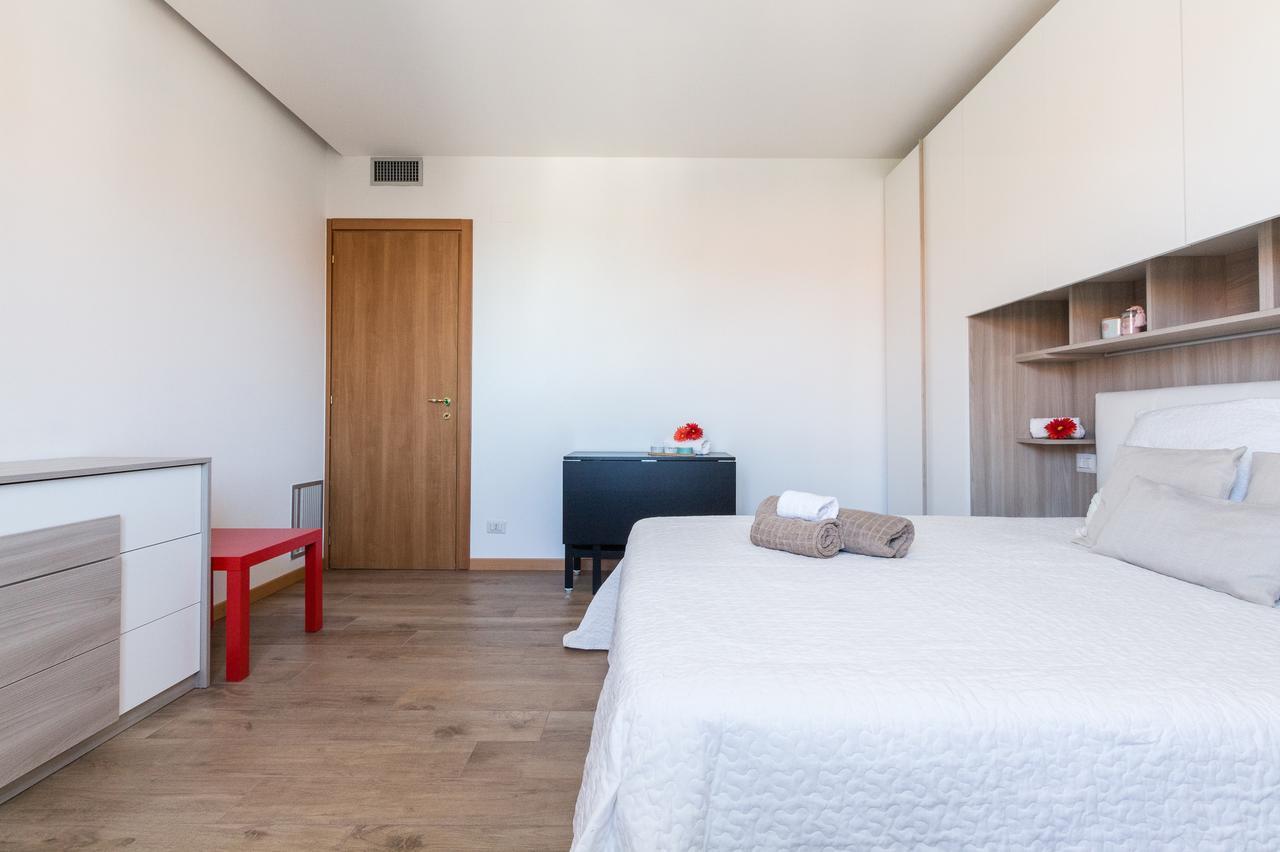 Alessia'S Flat - Sarpi 2 Apartment Milan Bagian luar foto